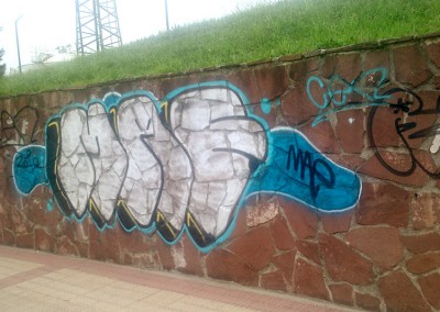 graffitis-limpieza-pintadas-paredes-fachadas-limpiezas-dynamica-markina-xemein-01